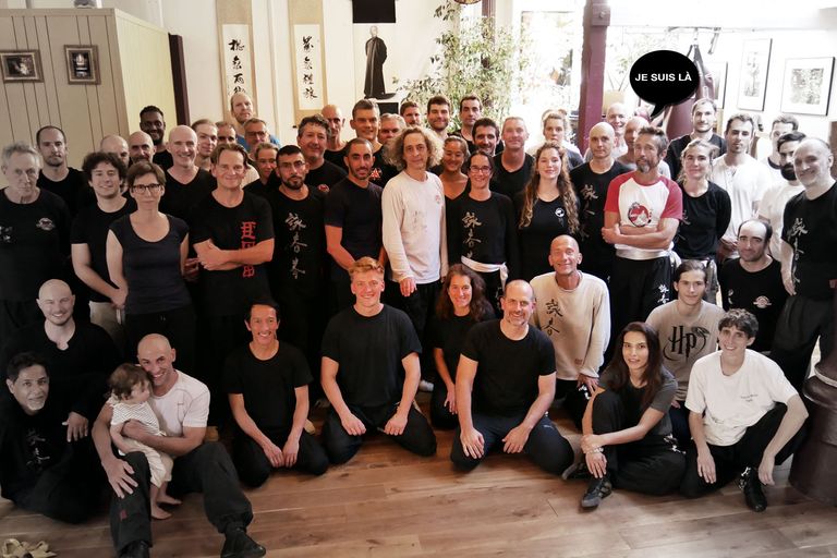 Eric, passionné de Wing Chun avec Sifu Didier Beddar au stage d'étude 2024 sur le mannequin de bois Wooden Dummy - Mook Jong